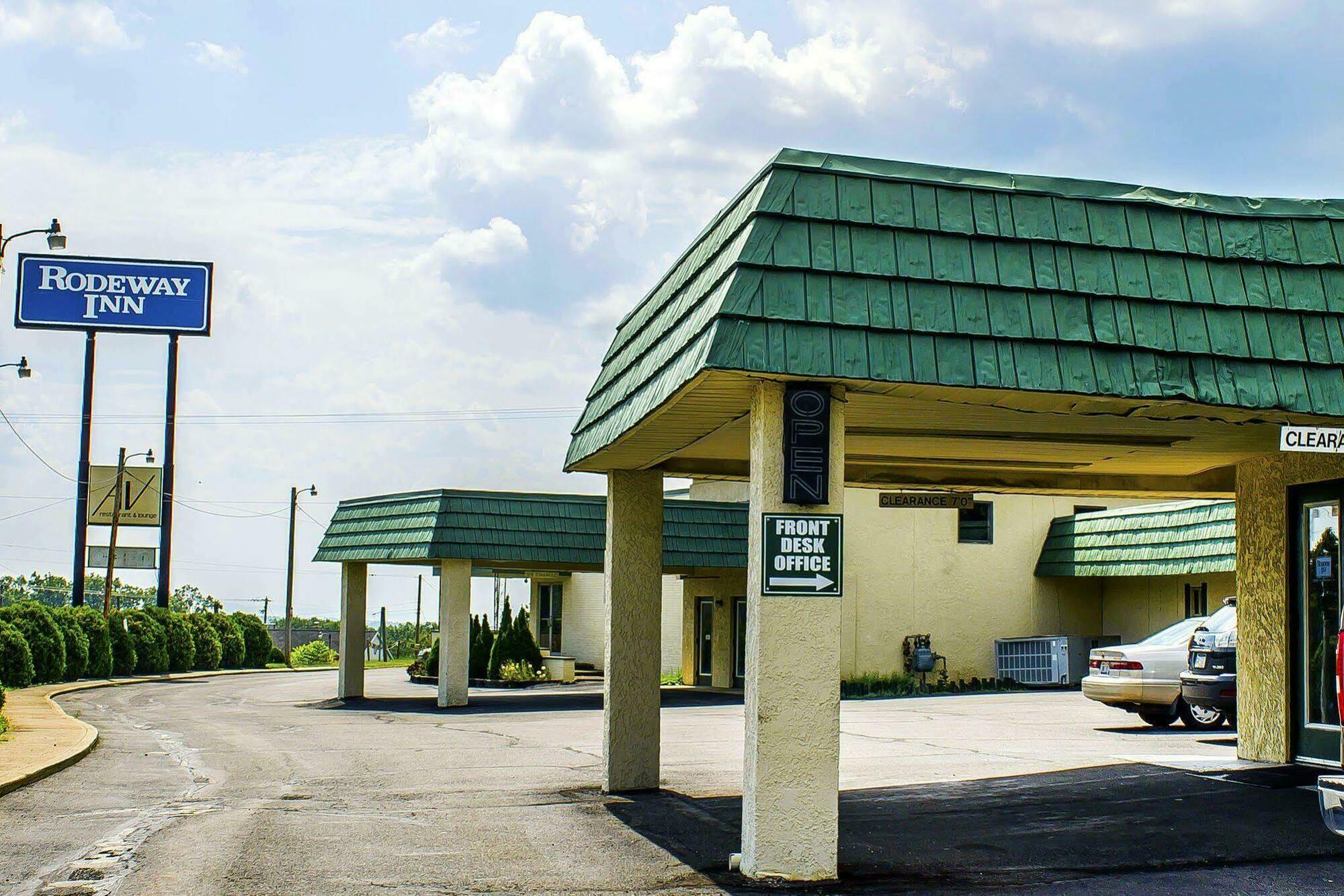 Rodeway Inn Moosic - Scranton Exterior photo